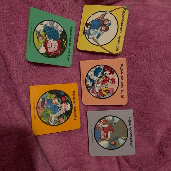 Classic Raggedy Ann and Andy Storybook Set - Picture 1 of 12